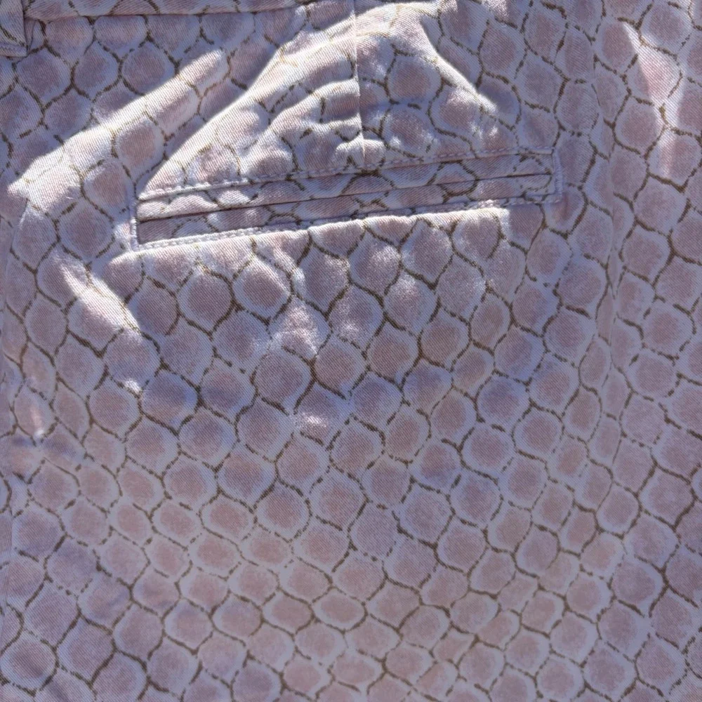 Ann Taylor LOFT Pink Tan Snakeskin‎ Geometric Print Shorts Womens Size 10 4 Inch